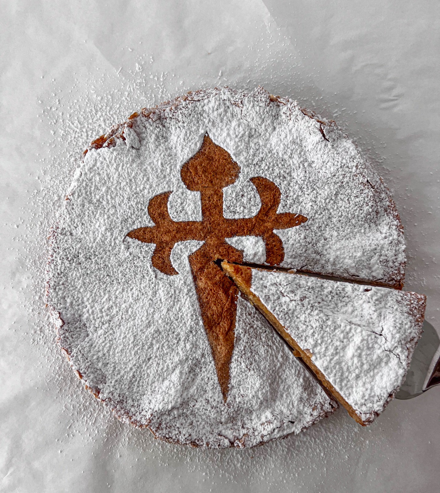Tarta de Santiago - Artisanal almond cake
